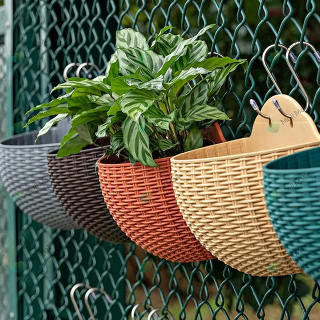 Plastic Pots