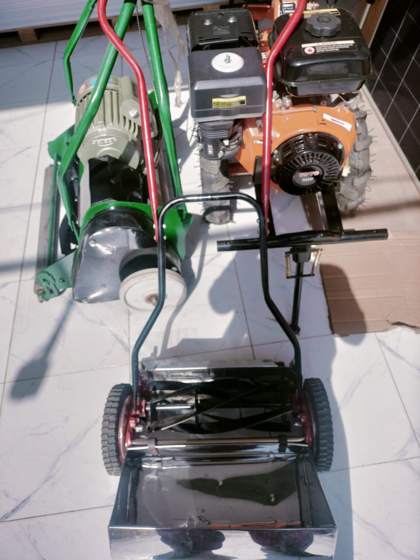 Grass Cutting Machine - Manual